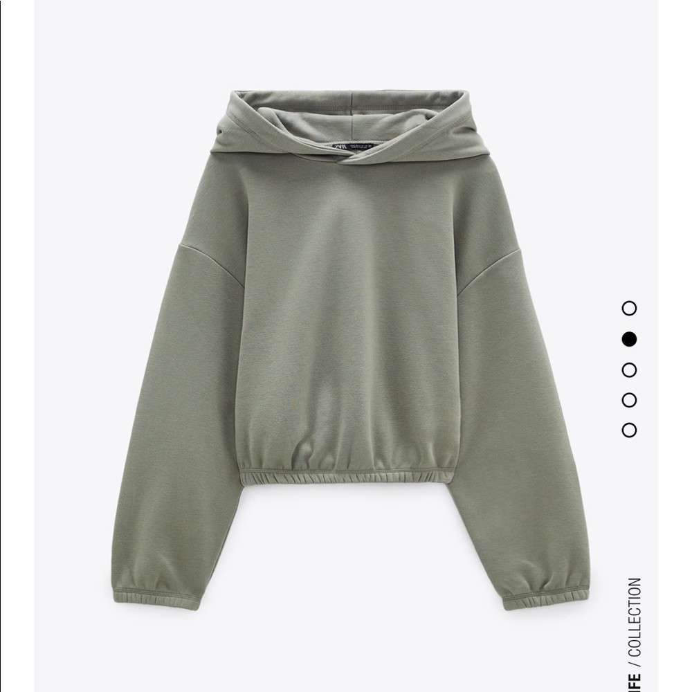 Cropped hooded sweatshirt